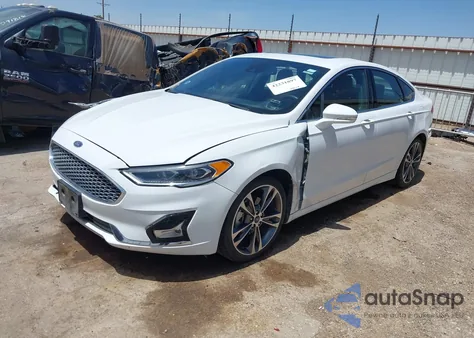 2020 Ford Fusion Titanium z USA, uszkodzony, nr VIN 3FA6P0K91LR176003
